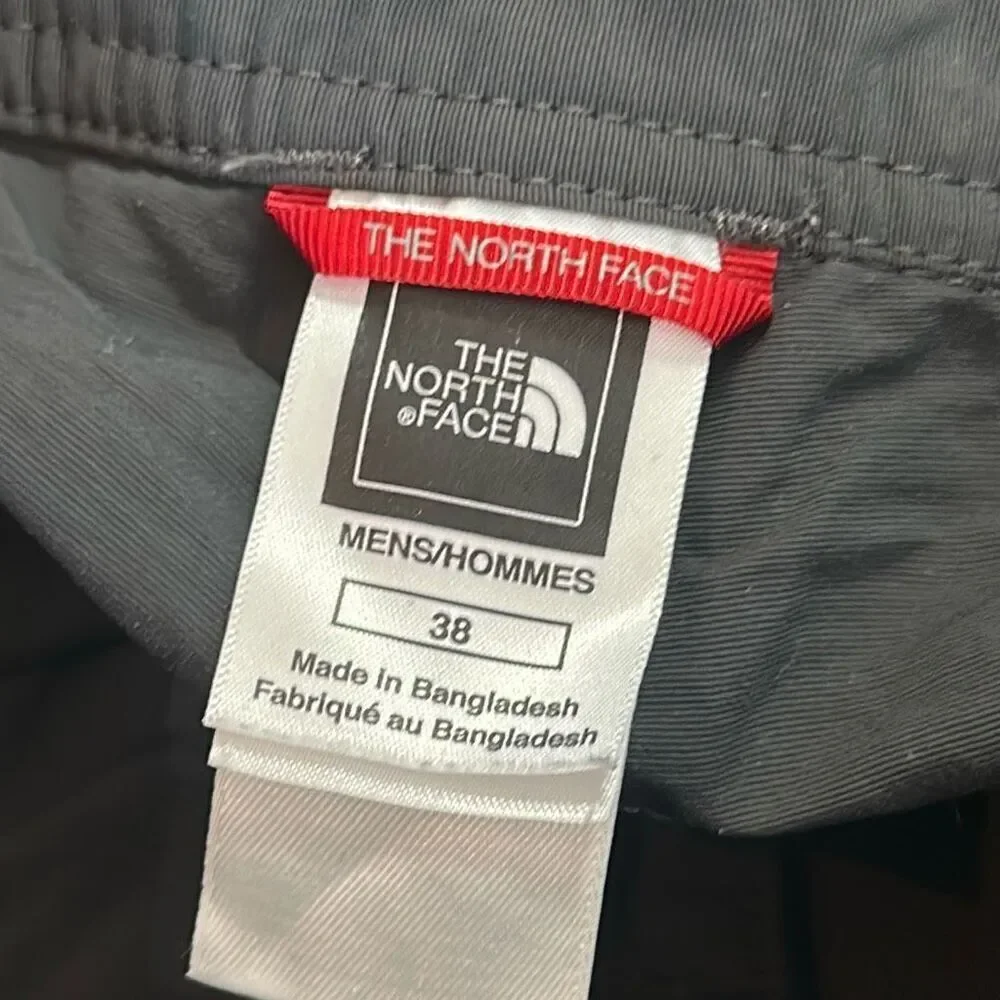 The North Face Shorts Men’s Size 38 Hiking Fishing‎ Camping Gray Nylon